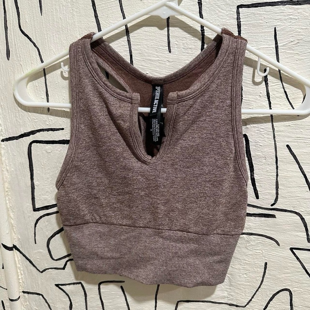 Brown seamless sports bra from Victoria Secret PINK.